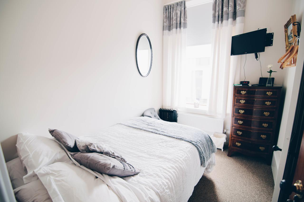 بورتراش Antrim House Guest Rooms & Suites (Adults Only) المظهر الخارجي الصورة